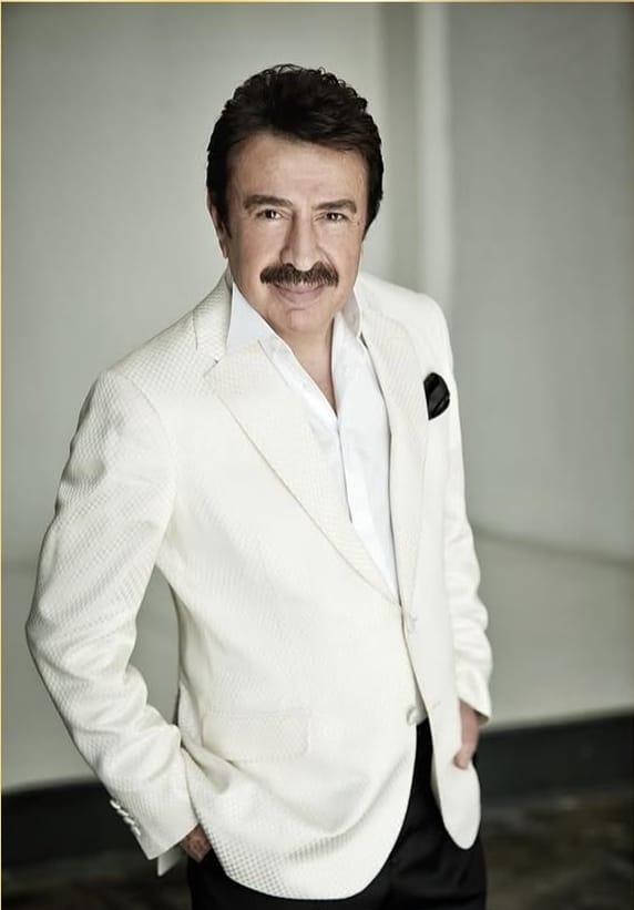 Ahmet Selçuk İ̇lkan